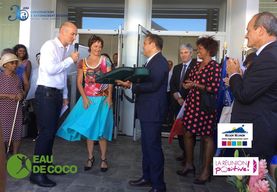 Eau de Coco à Madagascar reçoit de nouveaux instruments venant du Conservatoire à Rayonnement Régional de la Réunion